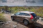 Volvo V60 D4 Cross Country 2015 года
